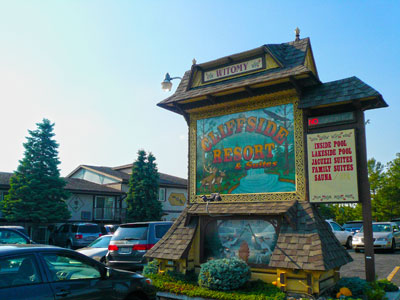 Cliffside Resort in Wisconsin Dells Cliffside Resort in Wisconsin Dells