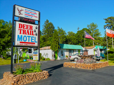 Deer Trail Motel in Wisconsin Dells Deer Trail Motel in Wisconsin Dells